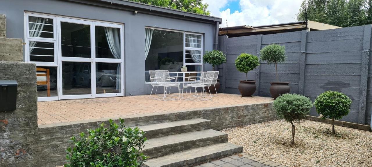 Emmaus Apartment Bloemfontein Kültér fotó